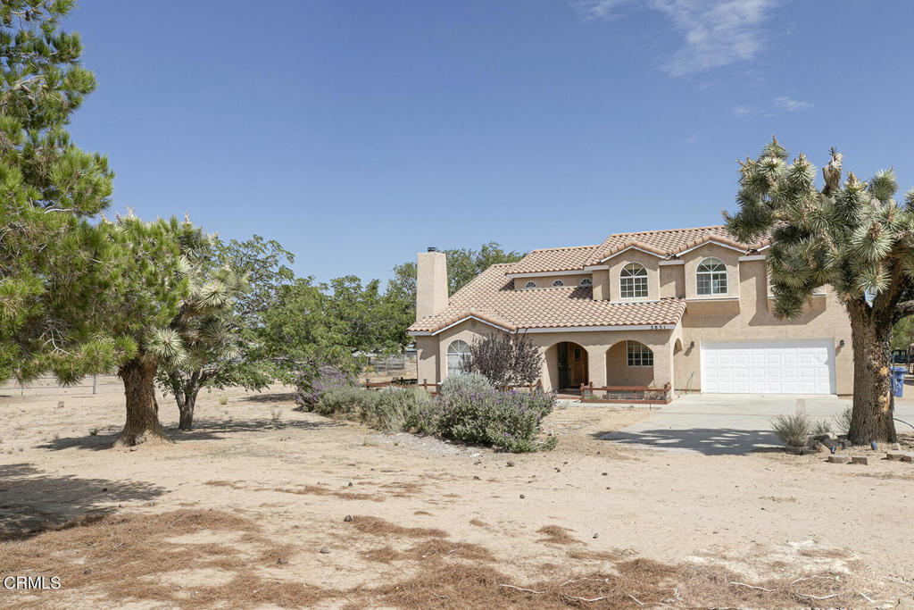 Property Photo: 3831 E Ave T 8 CA 93550