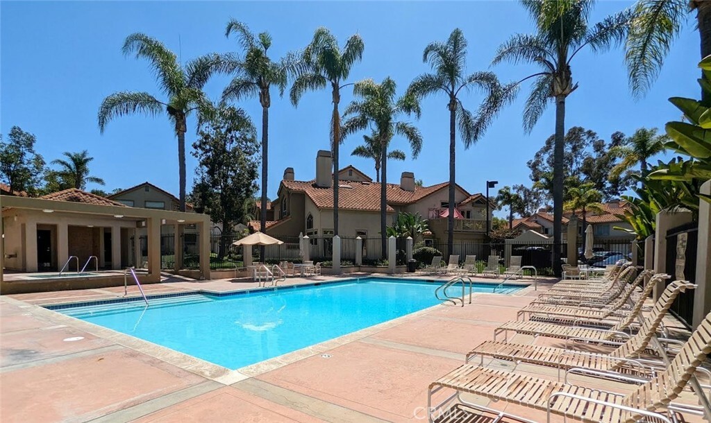 Property Photo: 11 Avalon 23 CA 92677