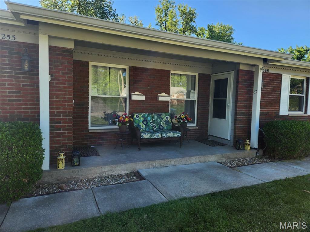 Property Photo: 5251 Ville Anita Court MO 63042