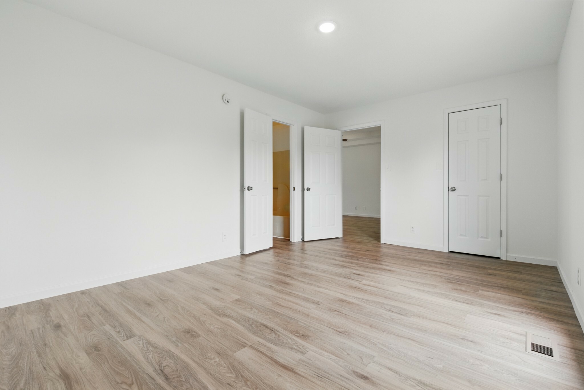 Property Photo: 1006 Peachers Mill Rd TN 37042