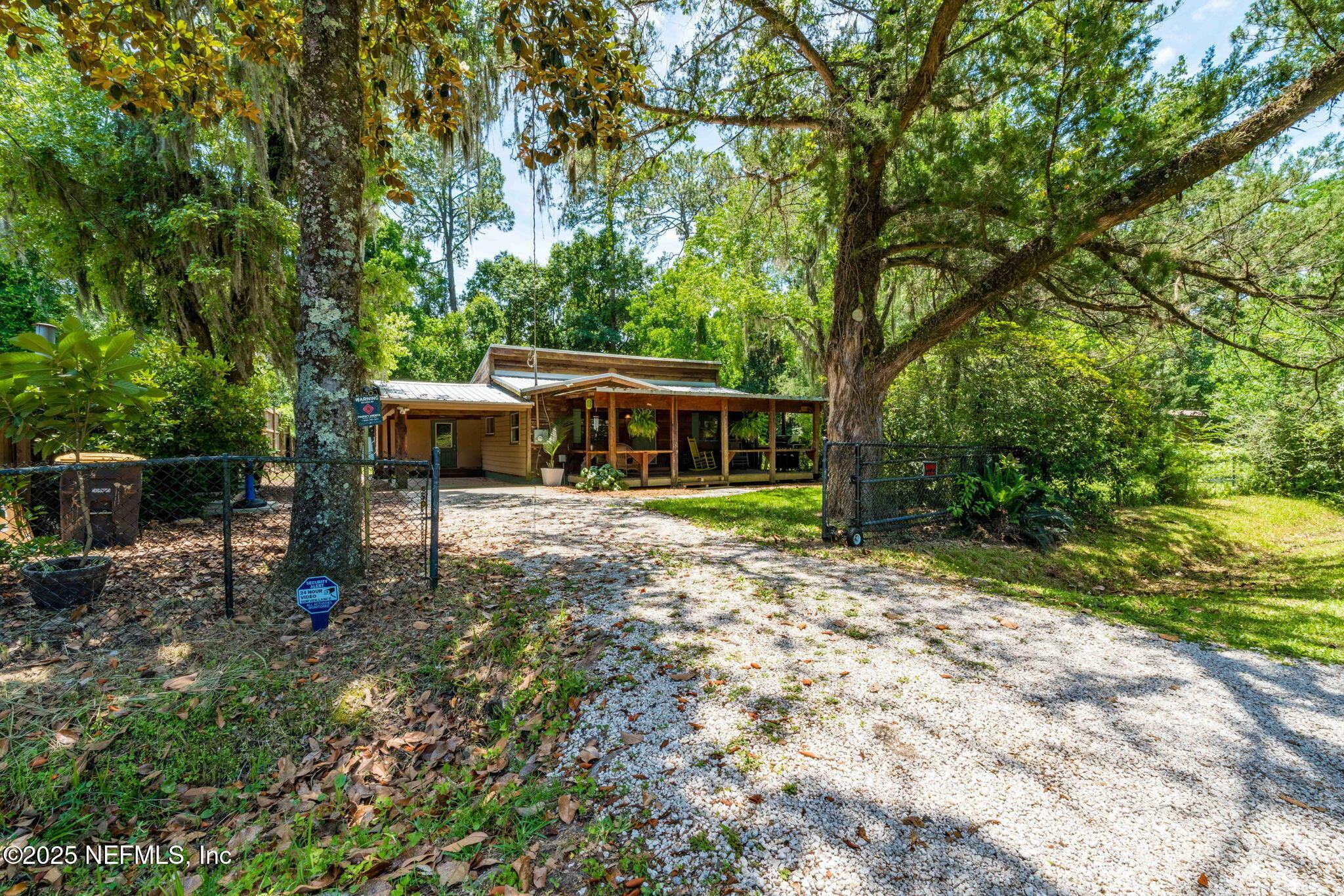 Property Photo: 9160 Wild Road FL 32220