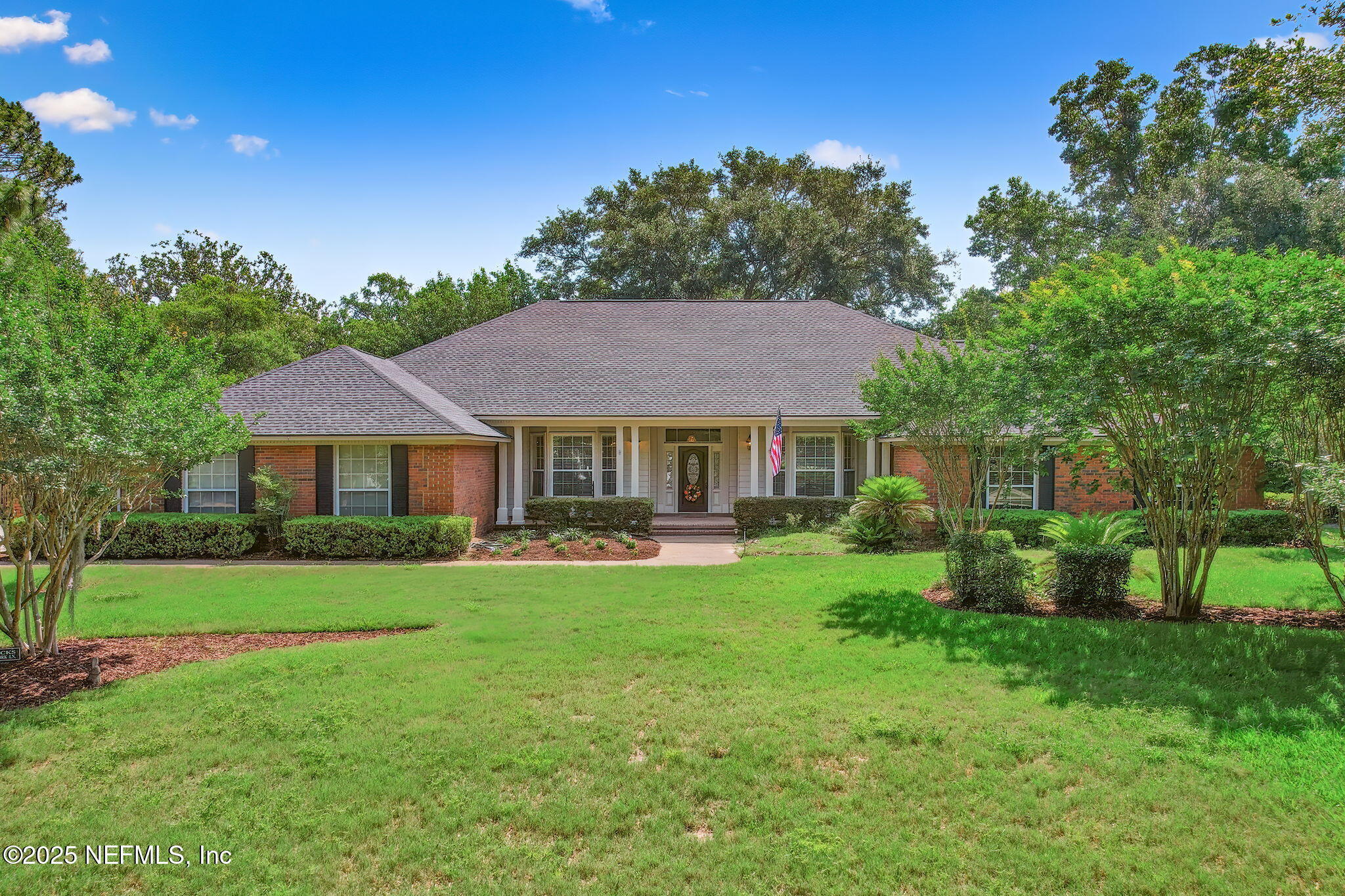 Property Photo: 8127 Middle Fork Lane FL 32256