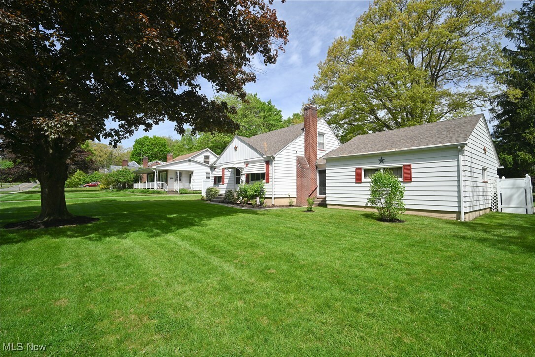 Property Photo: 1706 McCollum Road OH 44509