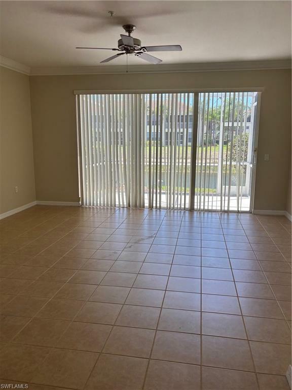 Property Photo: 1004 Hampton Cir FL 34105