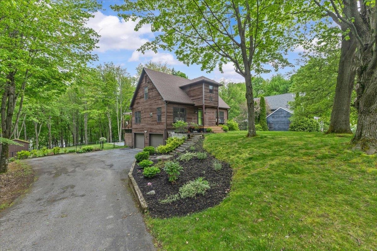 Property Photo:  100 Maplewood Avenue  VT 05468 