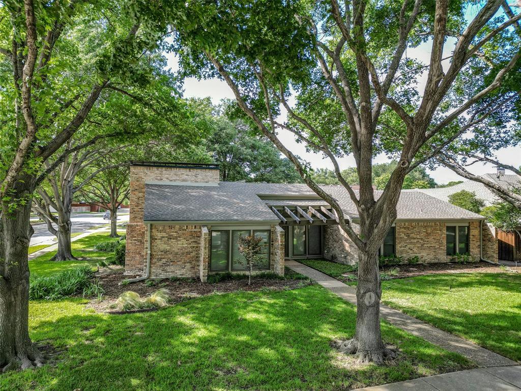 Property Photo: 2701 W Prairie Creek Drive TX 75080