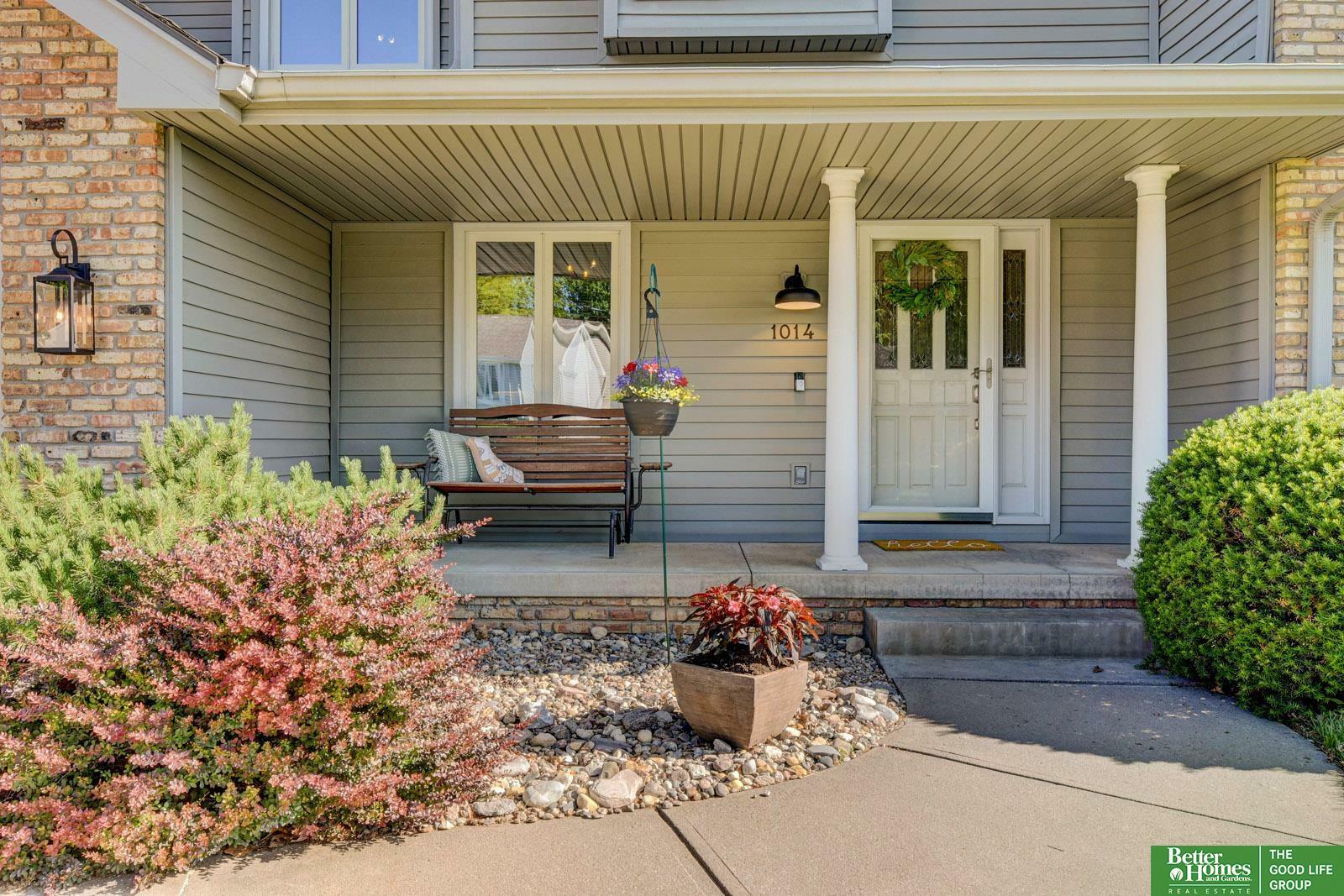 Property Photo: 1014 Hickory Hill Road NE 68046