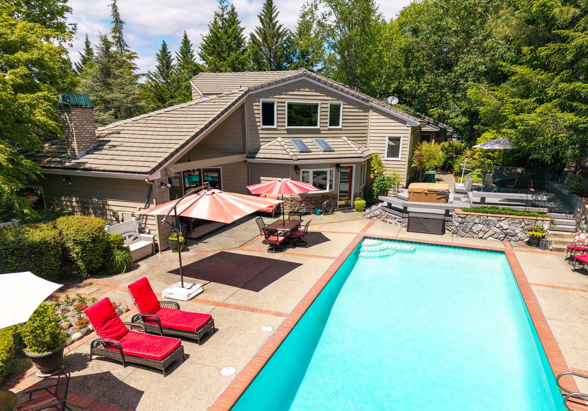 Property Photo: 191 Spring Mountain Road OR 97526