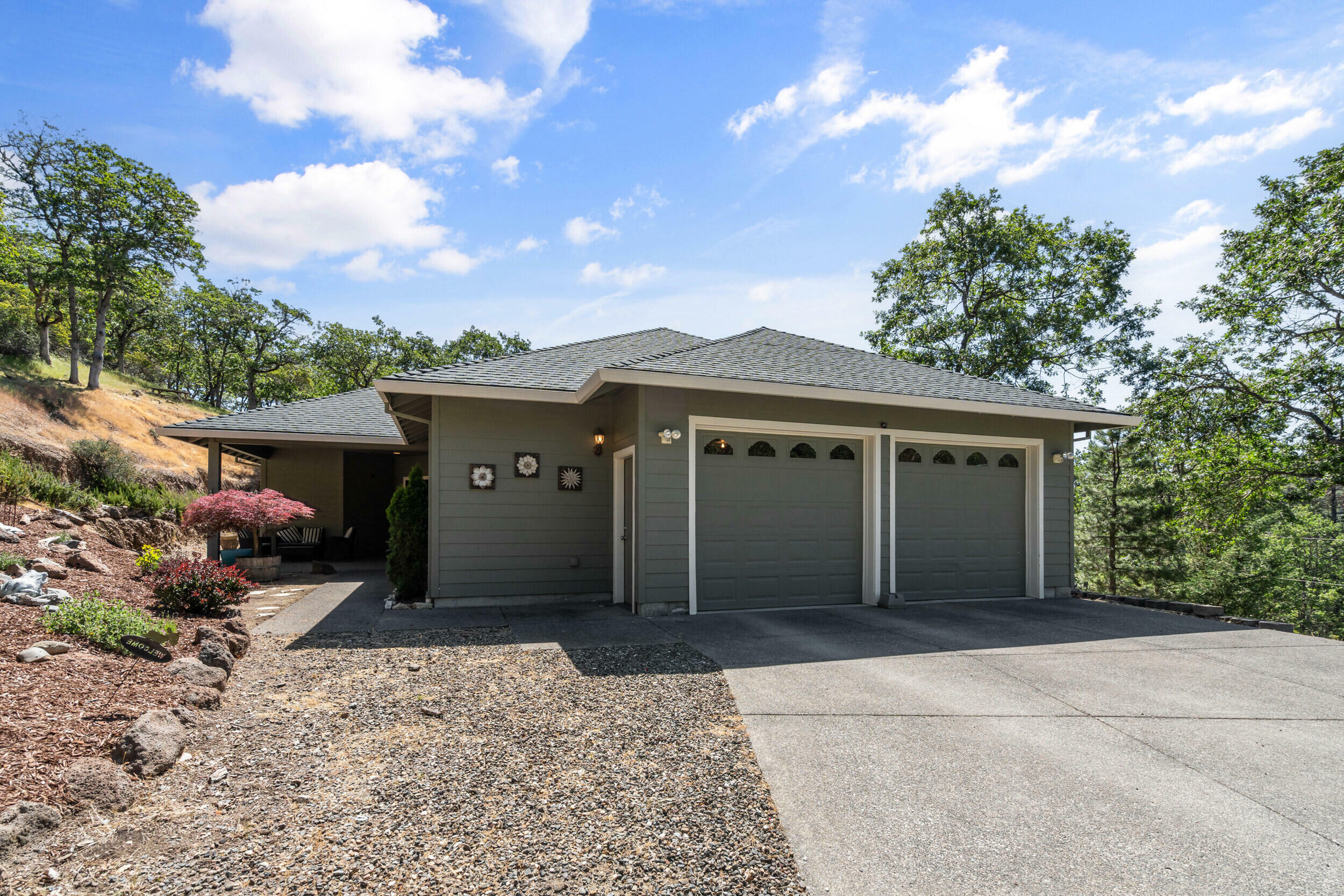 314 Tomahawk Road  Jacksonville OR 97530 photo