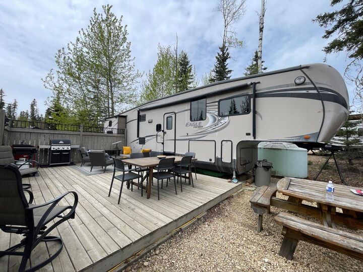 Property Photo: 117 Willow Drive AB T0G 1C0