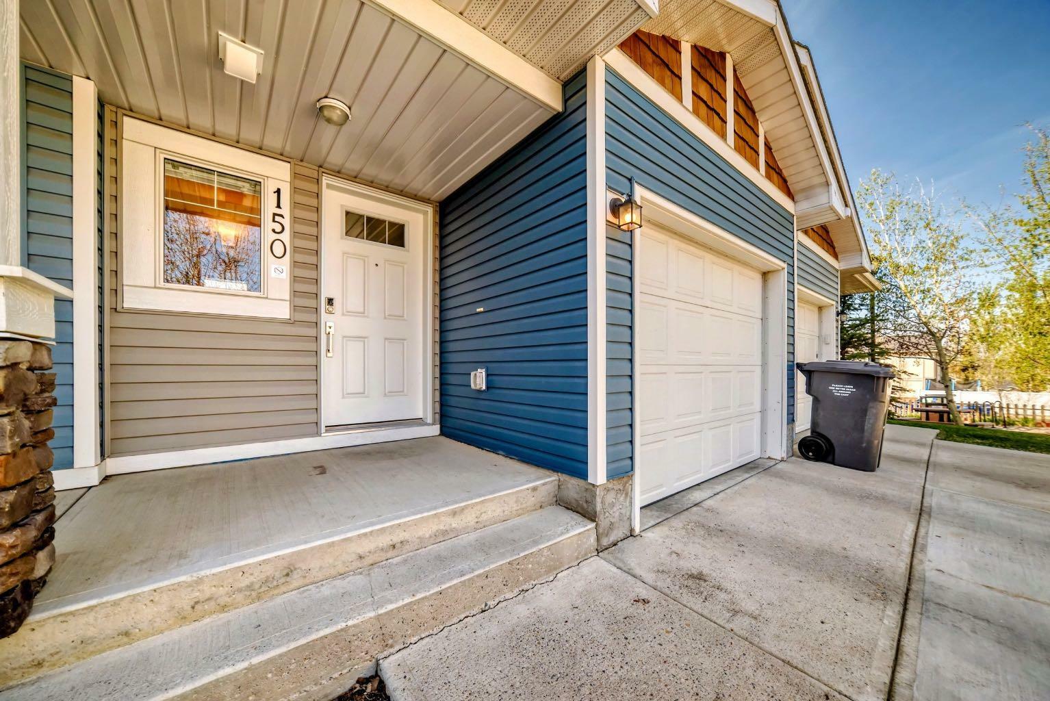Property Photo: 2802 Kings Heights Gate SE 150 AB T4A 0T3