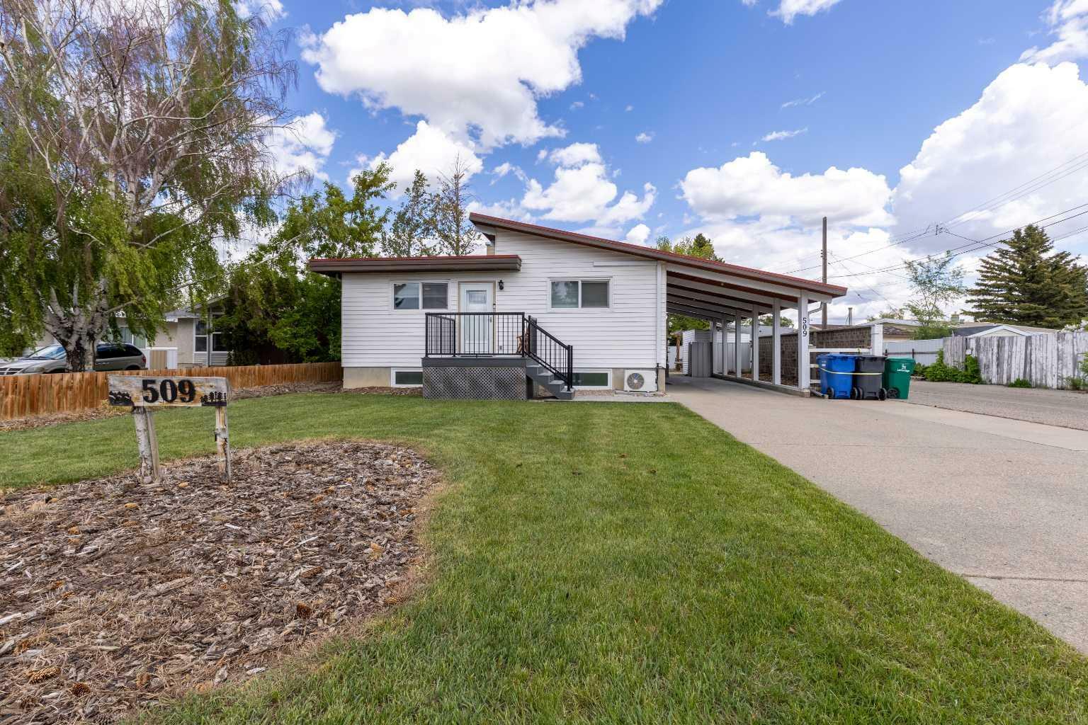 Property Photo: 509 26A Street N AB T1H 3W6