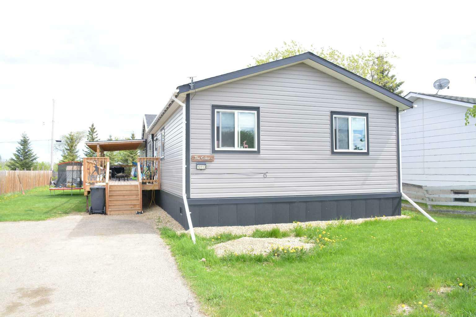 Property Photo: 10113 99 Street AB T0H 2R0