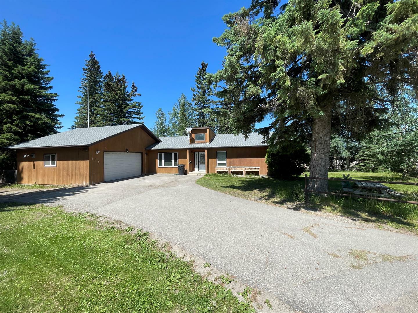 Property Photo:  107 Forest Heights Drive  AB T7V 1N3 