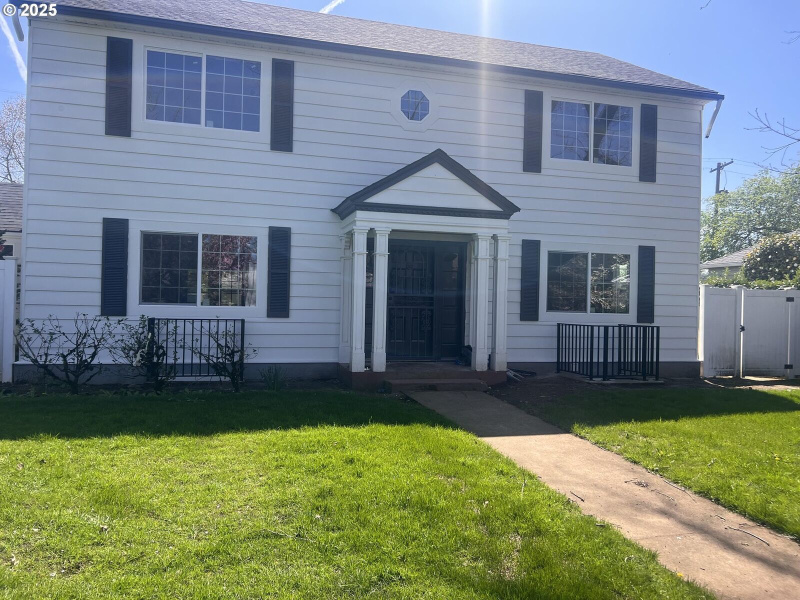 Property Photo:  101 W 36th St  WA 98660 