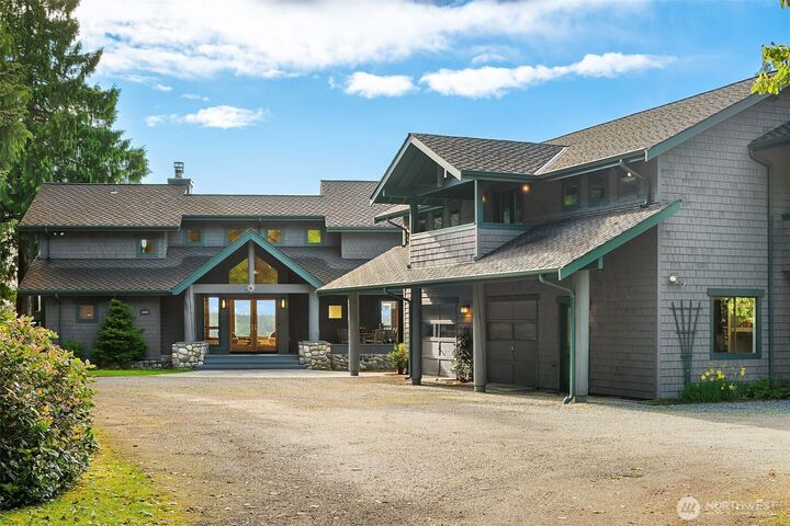 Property Photo:  18005  Thorsen Road SW  WA 98070 