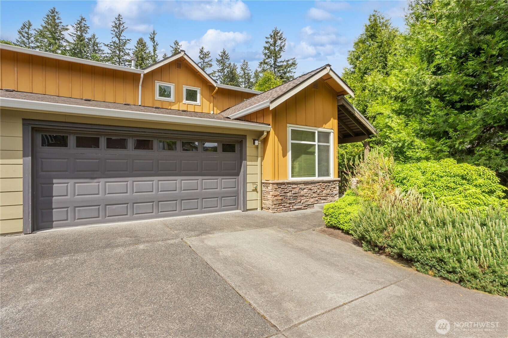 176  Cougar Ridge Road NW 2302  Issaquah WA 98027 photo