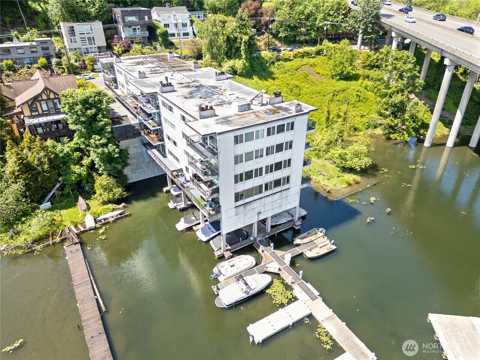Property Photo:  2524  Boyer Avenue E 108  WA 98102 