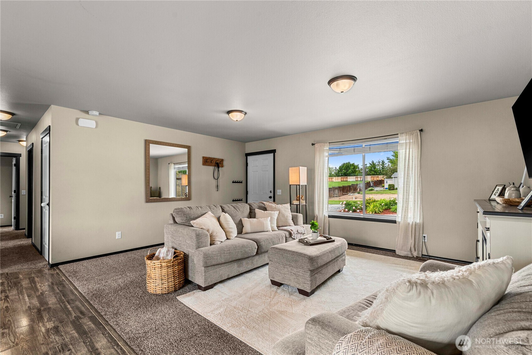 Property Photo: 3260 First Street SE WA 98802