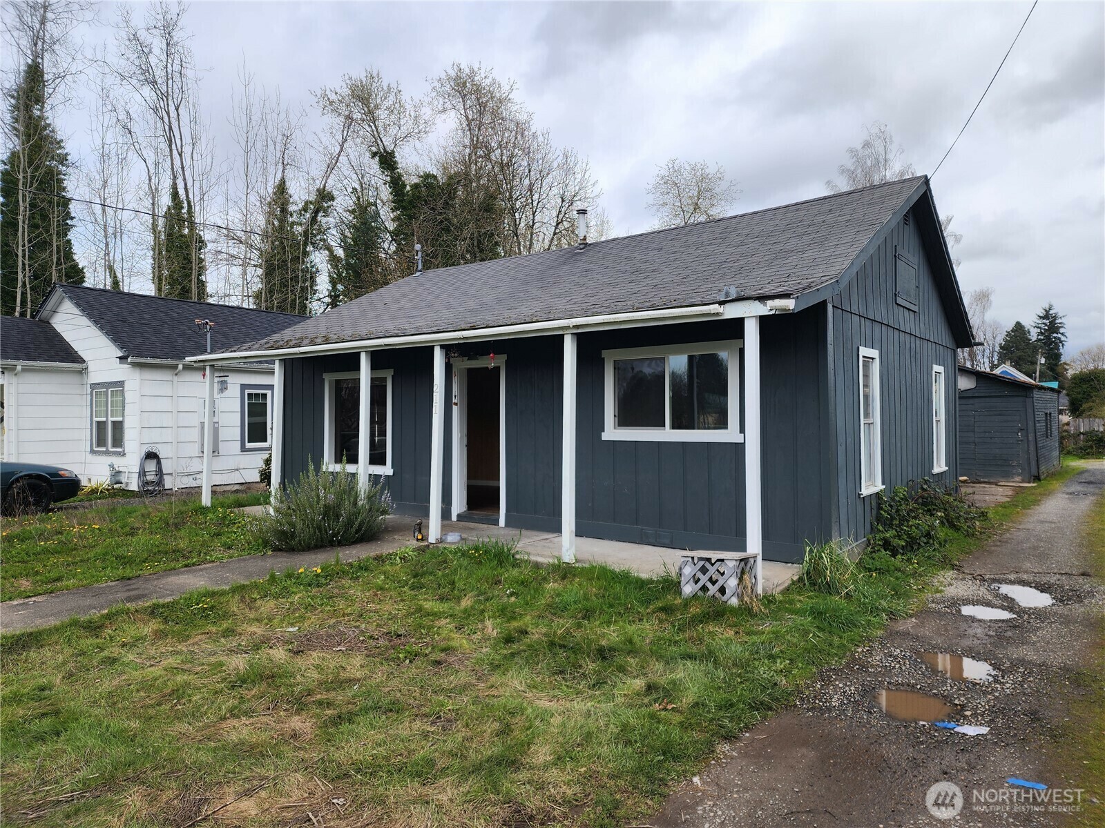 Property Photo: 211 E Cherry Street WA 98531