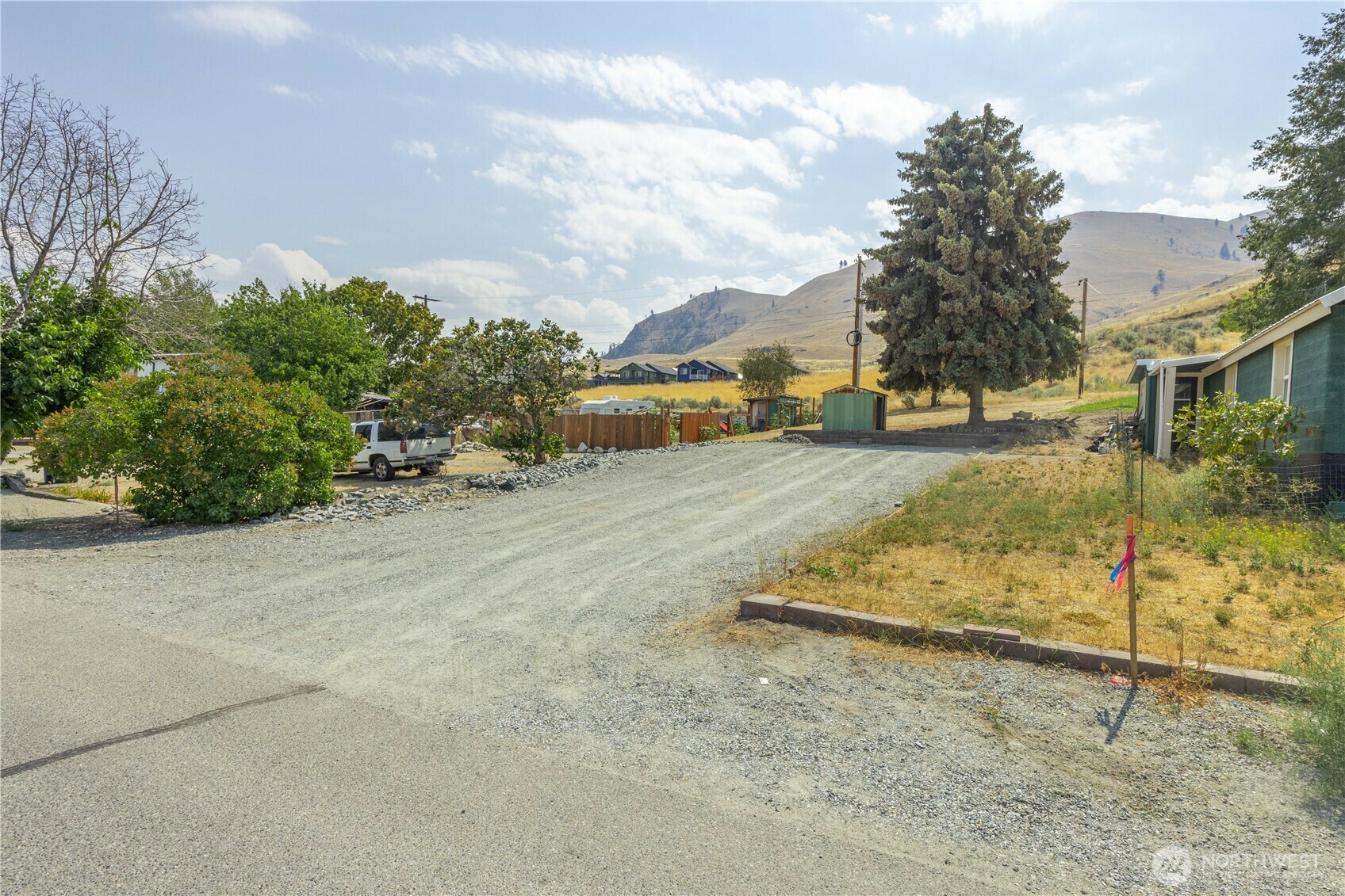 Property Photo: 303 E Nebraska St WA 98816