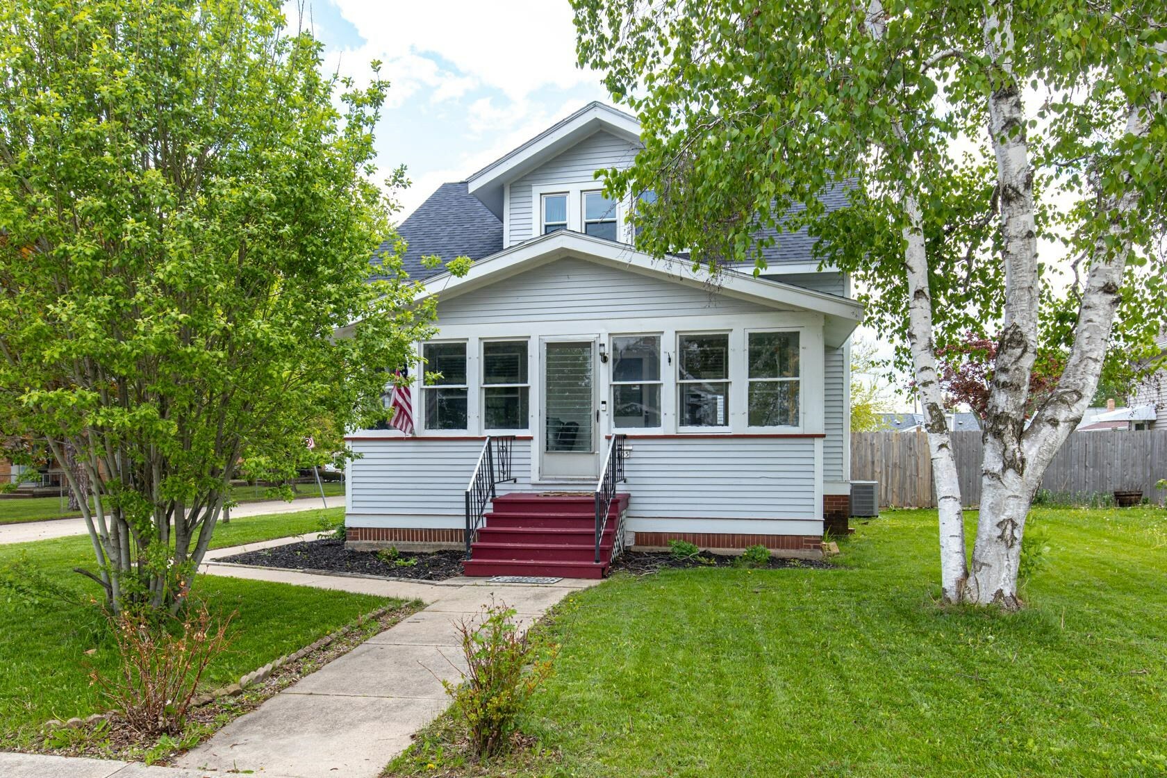 Property Photo:  805 W 9th Avenue  WI 54902 