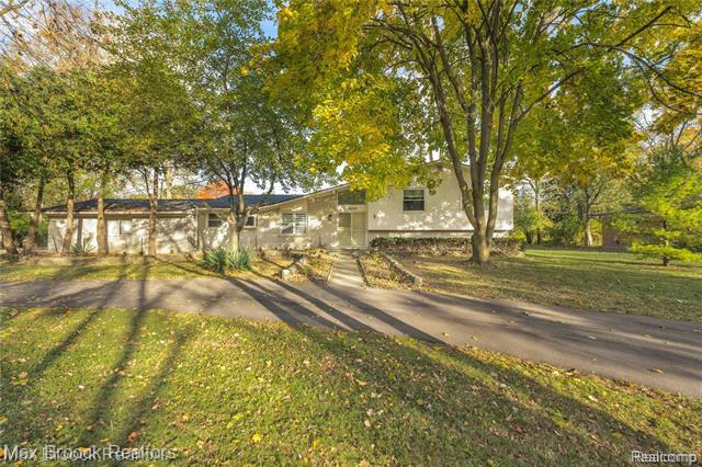 Property Photo: 28290 Inkster Road MI 48034