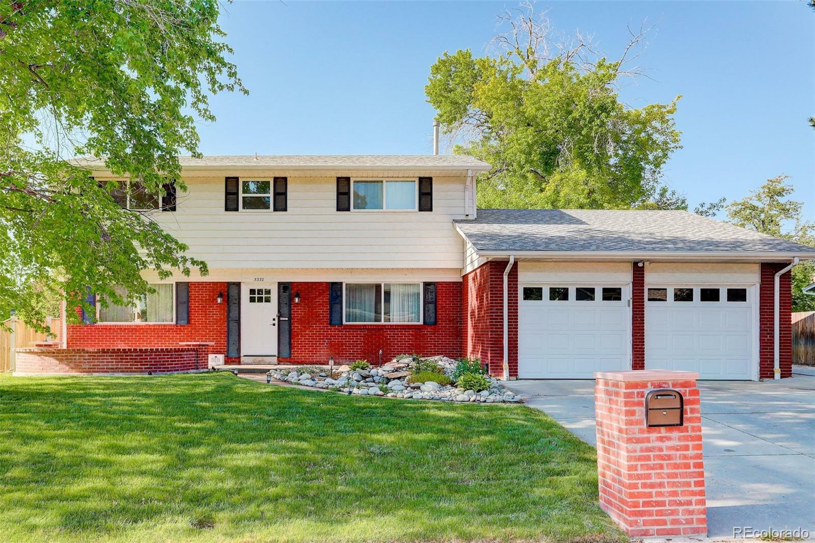 Property Photo: 5332 W Roxbury Place CO 80128