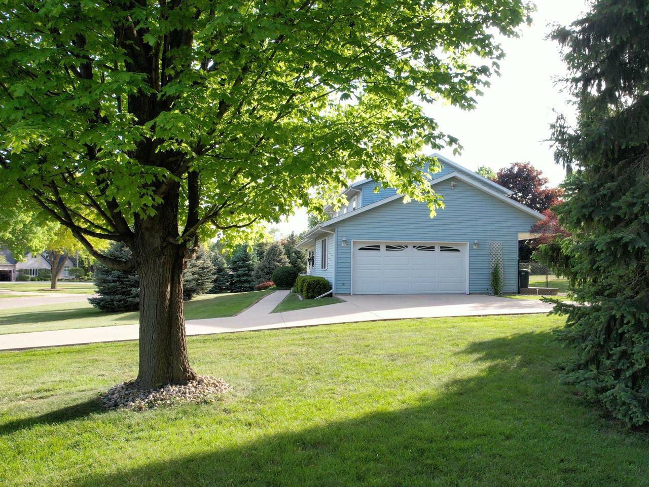 Property Photo: 1965 Rockfence Lane WI 53511