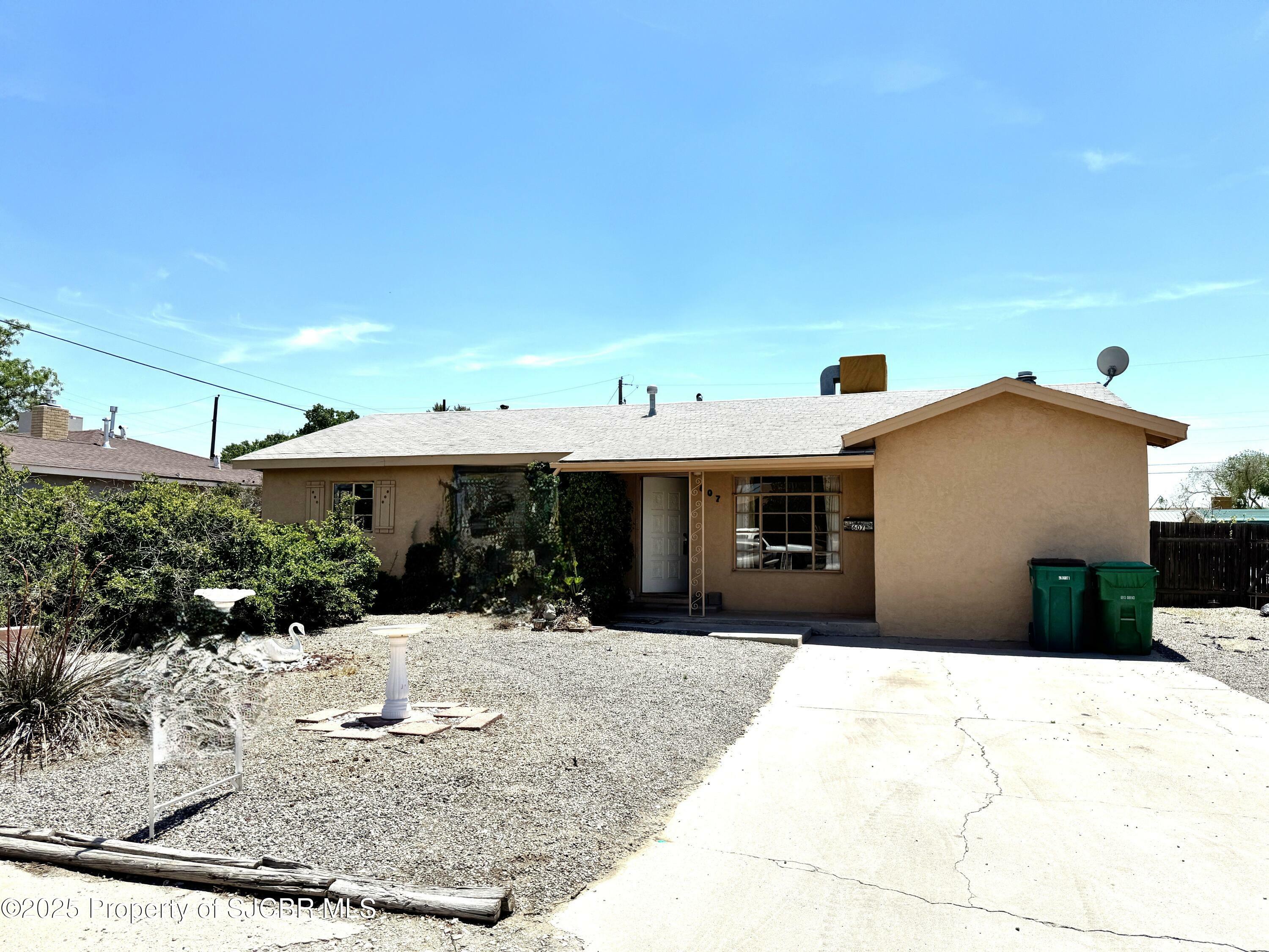 607 E 16th Street  Farmington NM 87401 photo