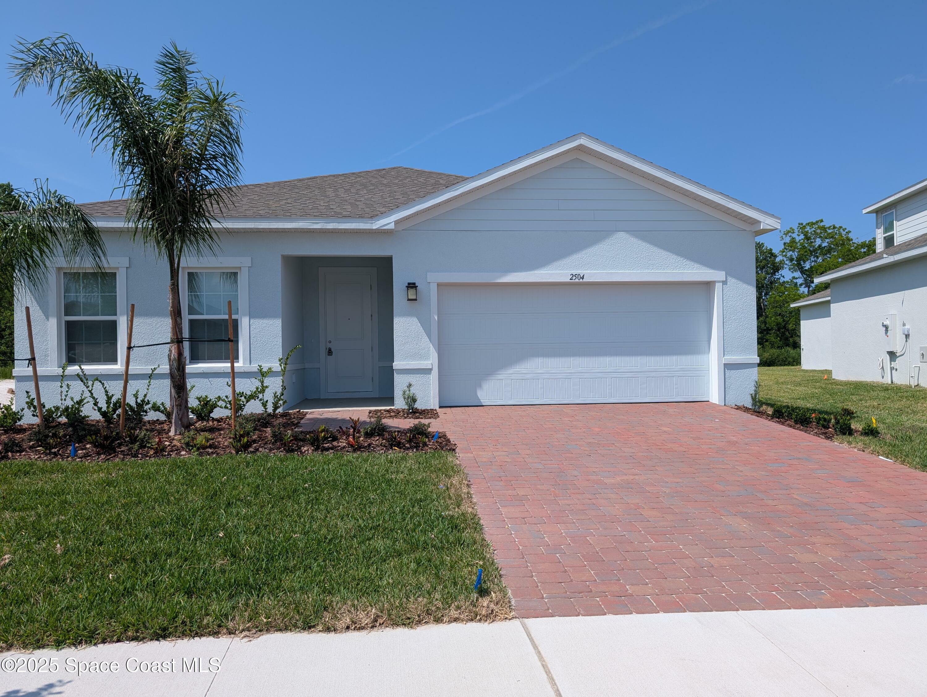 Property Photo: 2504 Landing Drive FL 32796