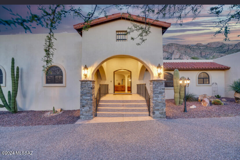 Property Photo:  9710 N Cliff View Place  AZ 85704 