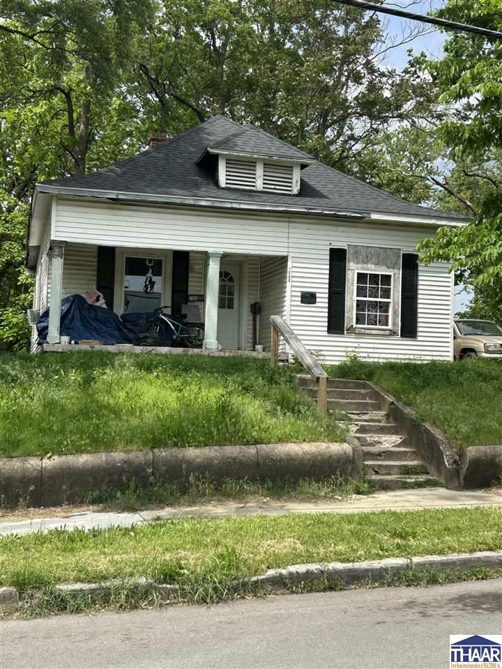 Property Photo: 1508 Oak Street IN 47807
