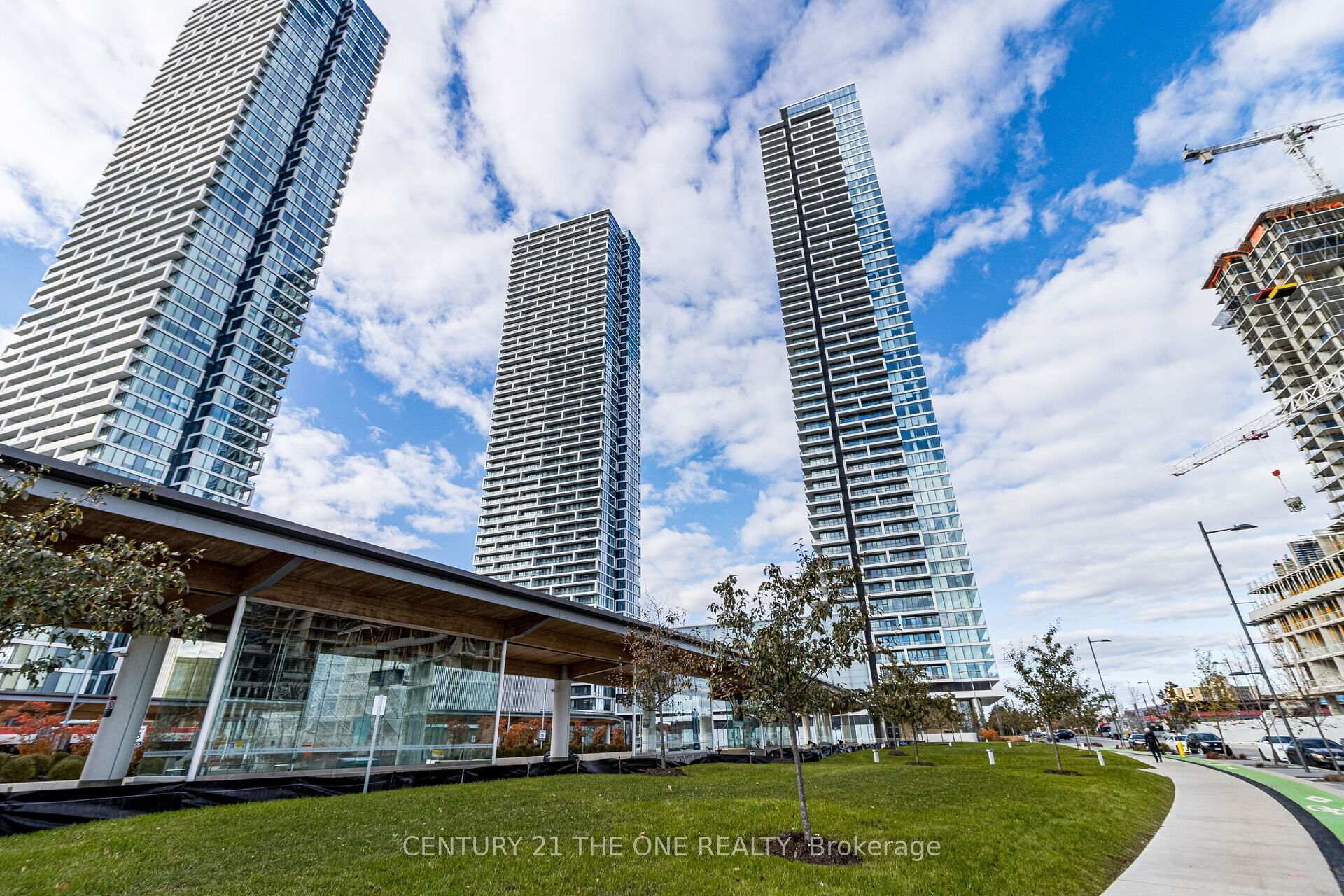 Property Photo: 898 Portage Parkway 3311 ON L4K 0J6