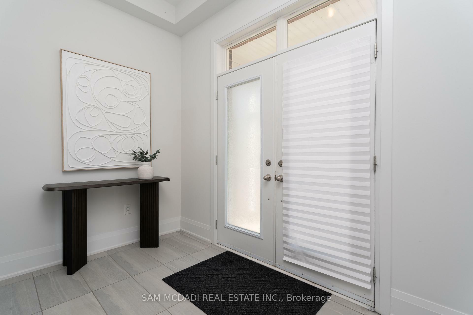 Property Photo: 1949 Barbertown Road ON L5M 2G9