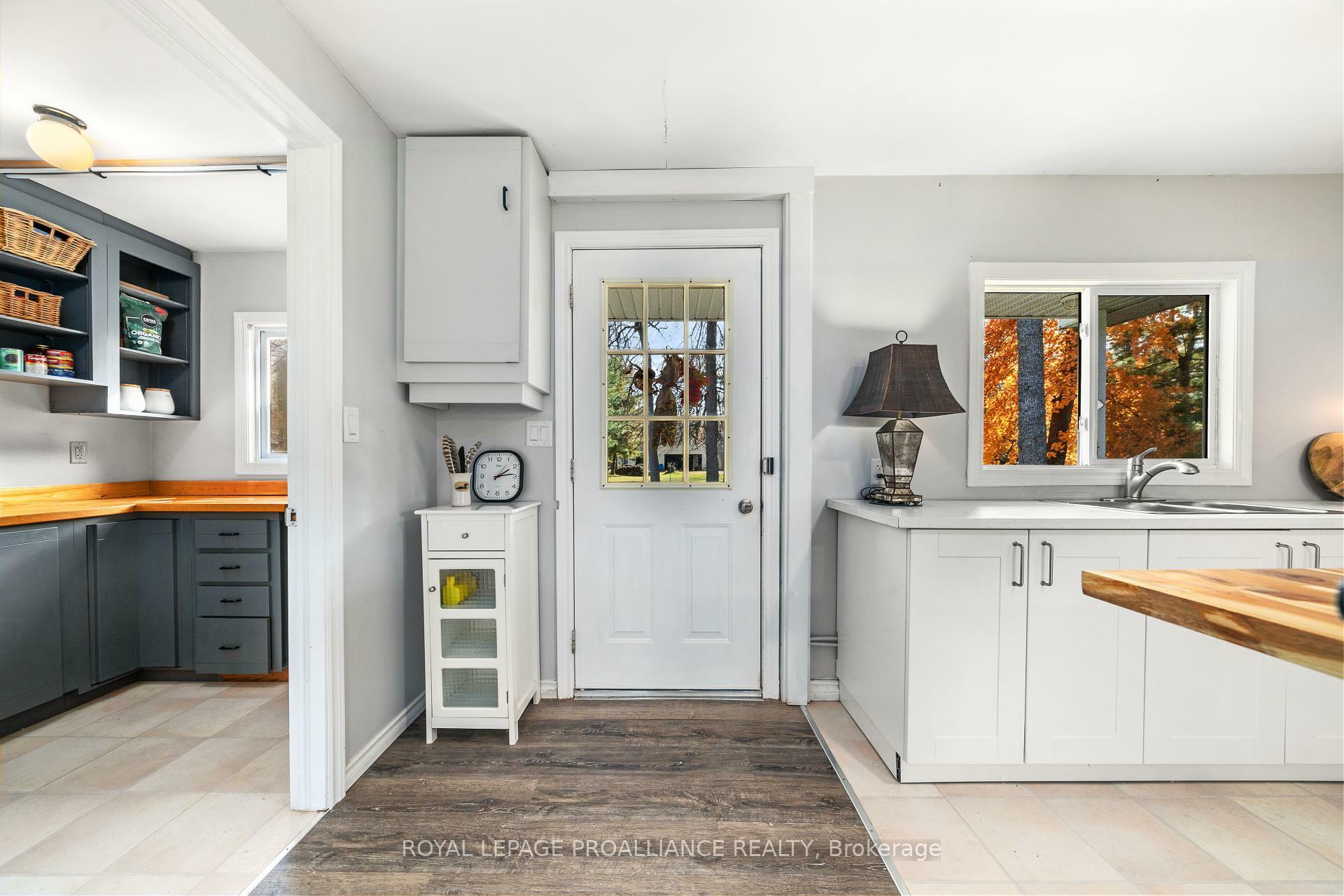 Property Photo: 1019 Turner Way ON K0H 1B0