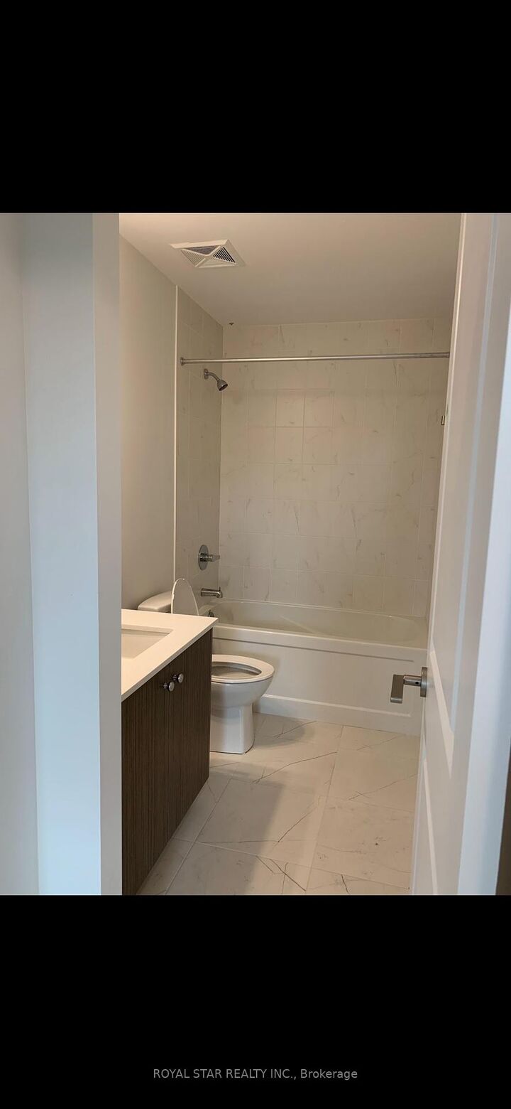 Property Photo: 95 Attmar Drive 313 ON L6P 0Y6