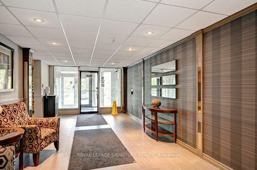 Property Photo: 35 Green Valley Drive 1214 ON N2P 2A5