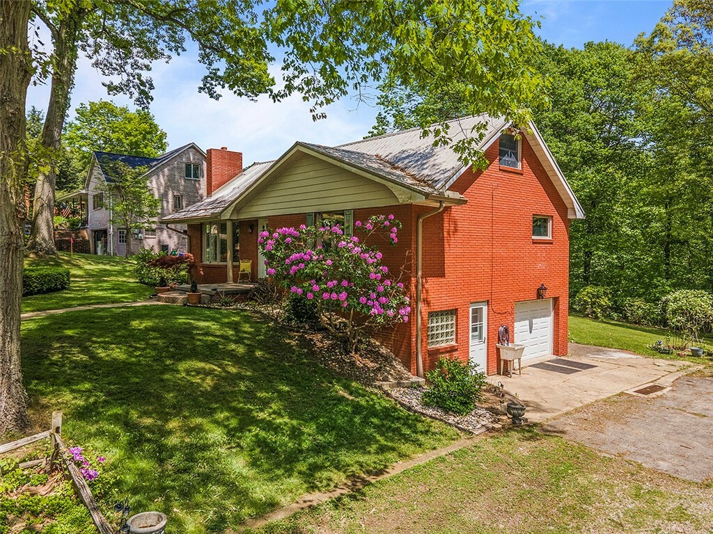 Property Photo: 136 Whippoorwill Rd PA 15021