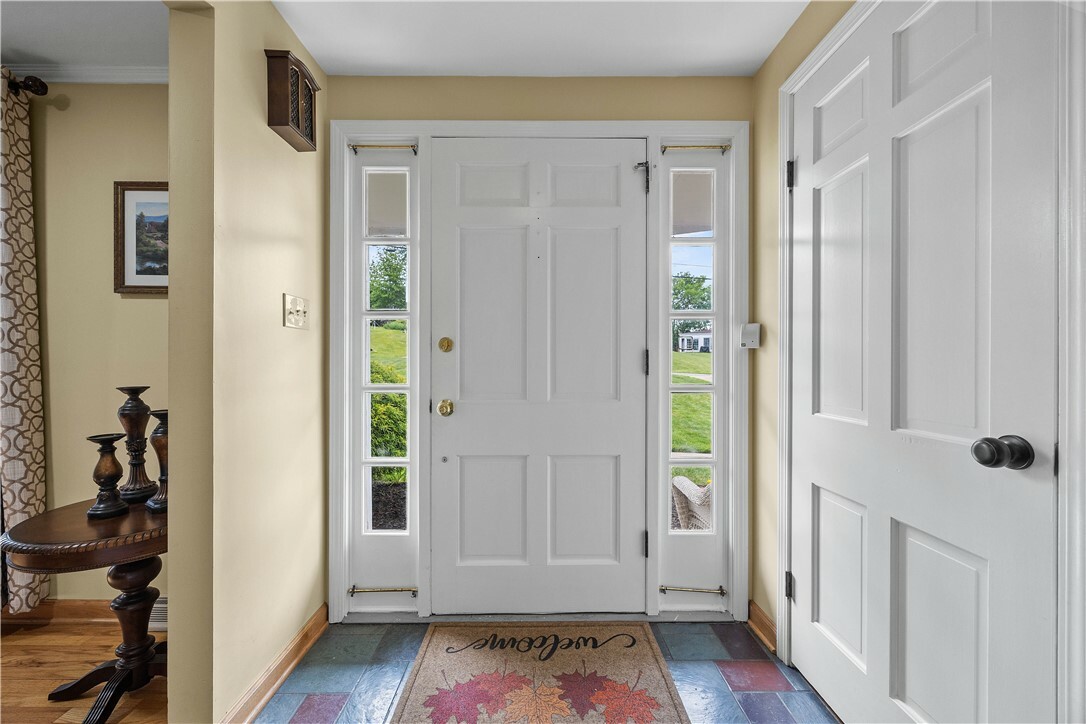 Property Photo: 1209 Satellite Cir PA 15241