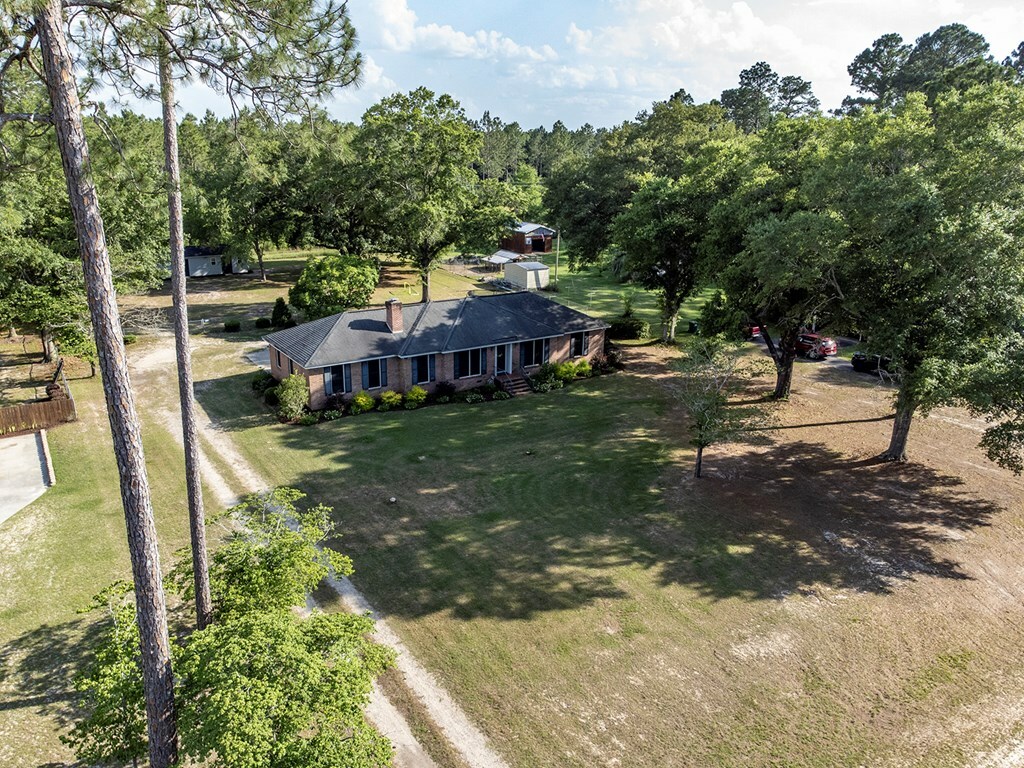Property Photo: 1035 White Pond Road GA 31763