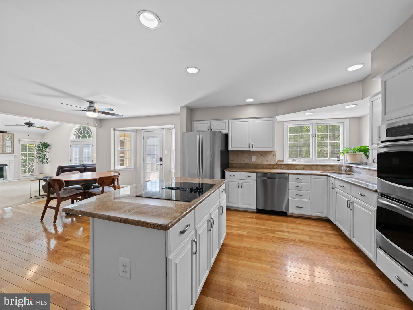 Property Photo: 2200 Traies Court VA 22306