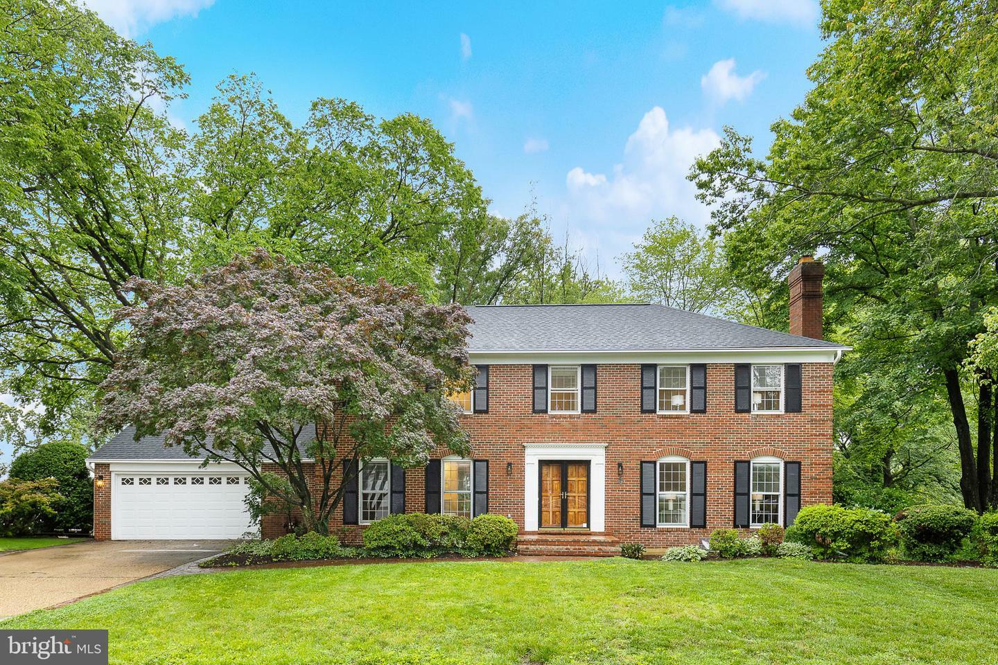 Property Photo: 9318 Old Mansion Road VA 22309