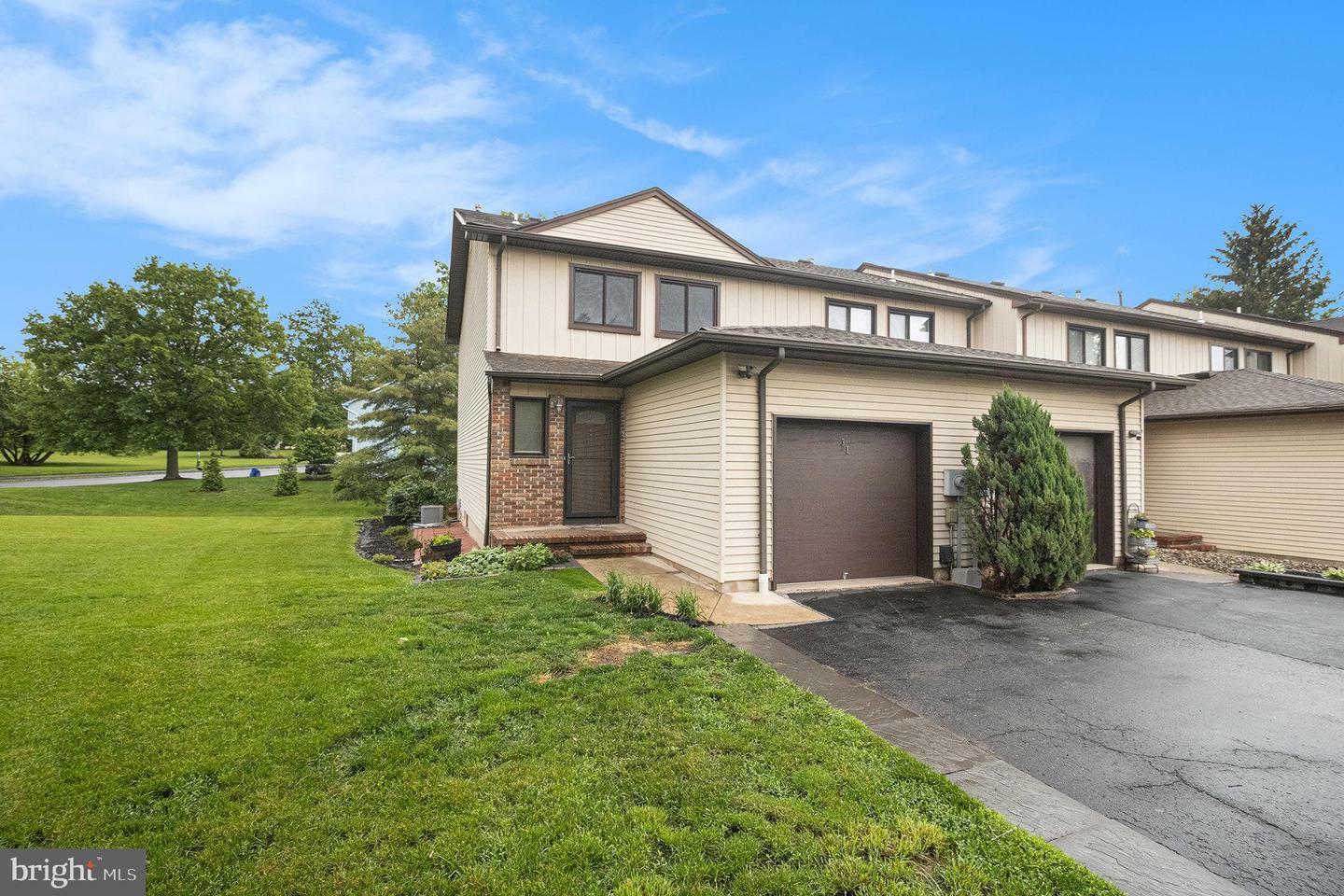 Property Photo: 31 Canterberry Circle NJ 08822