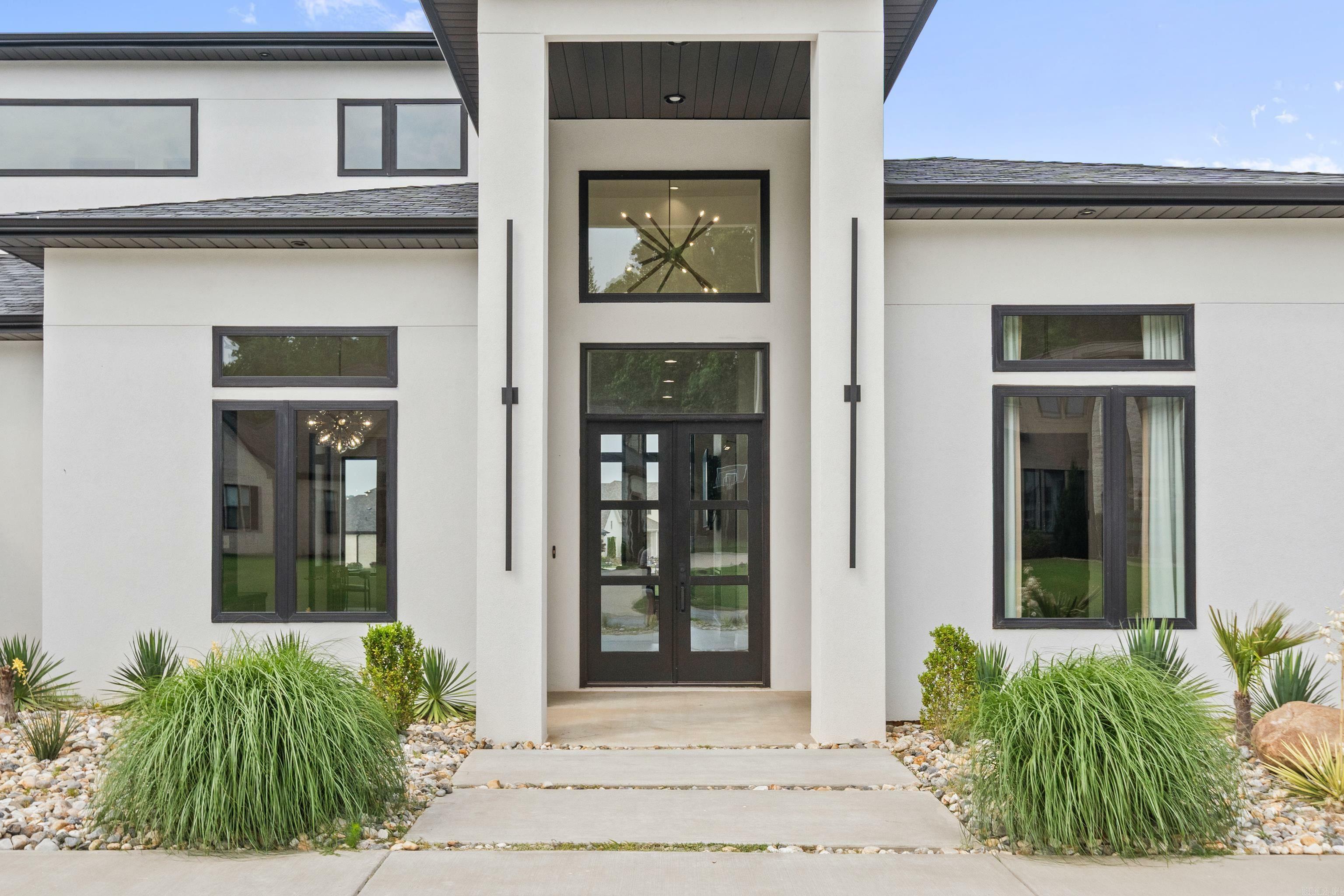 Property Photo: 6737 Hilo Avenue AR 72019