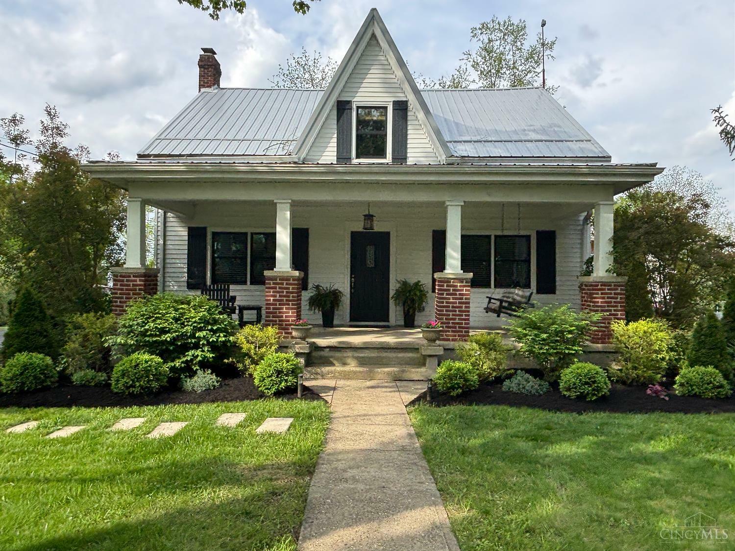Property Photo: 858 W Fosters Maineville Road OH 45039
