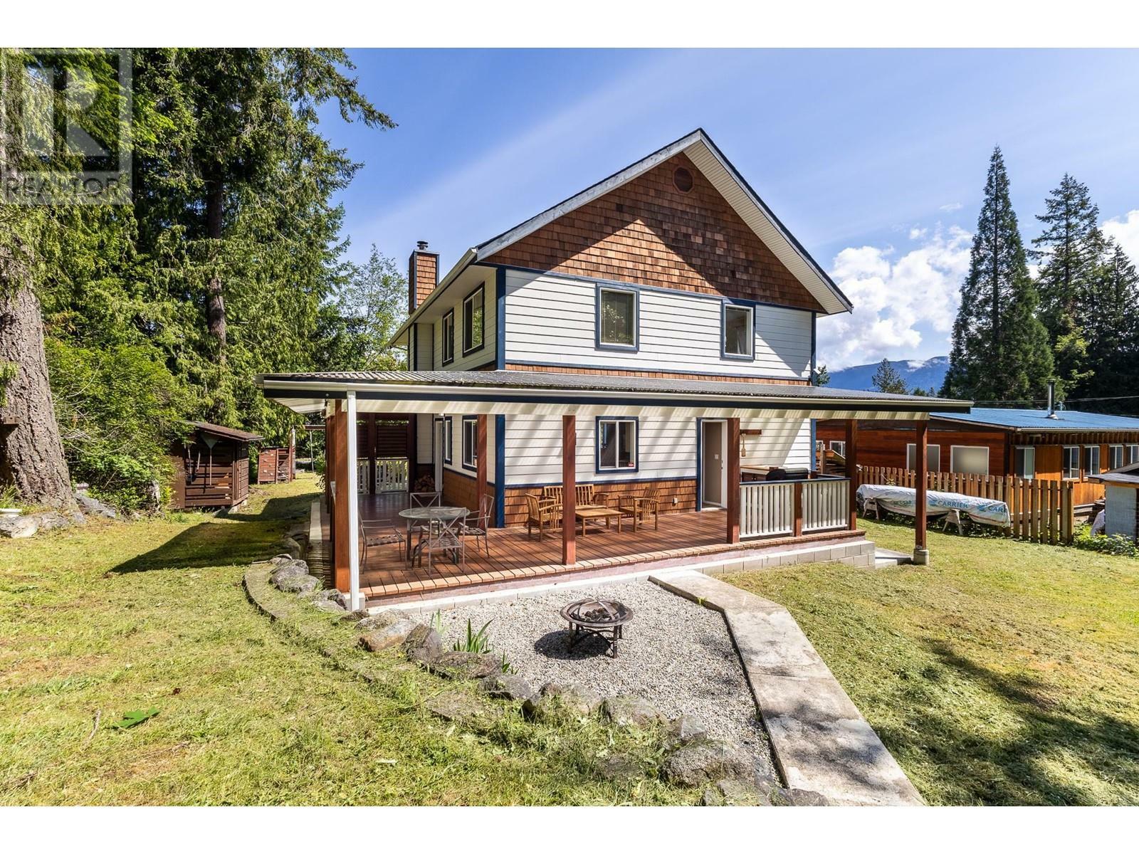 Photo de la propriété: 4536 Rondeview Road BC V0N 2H1