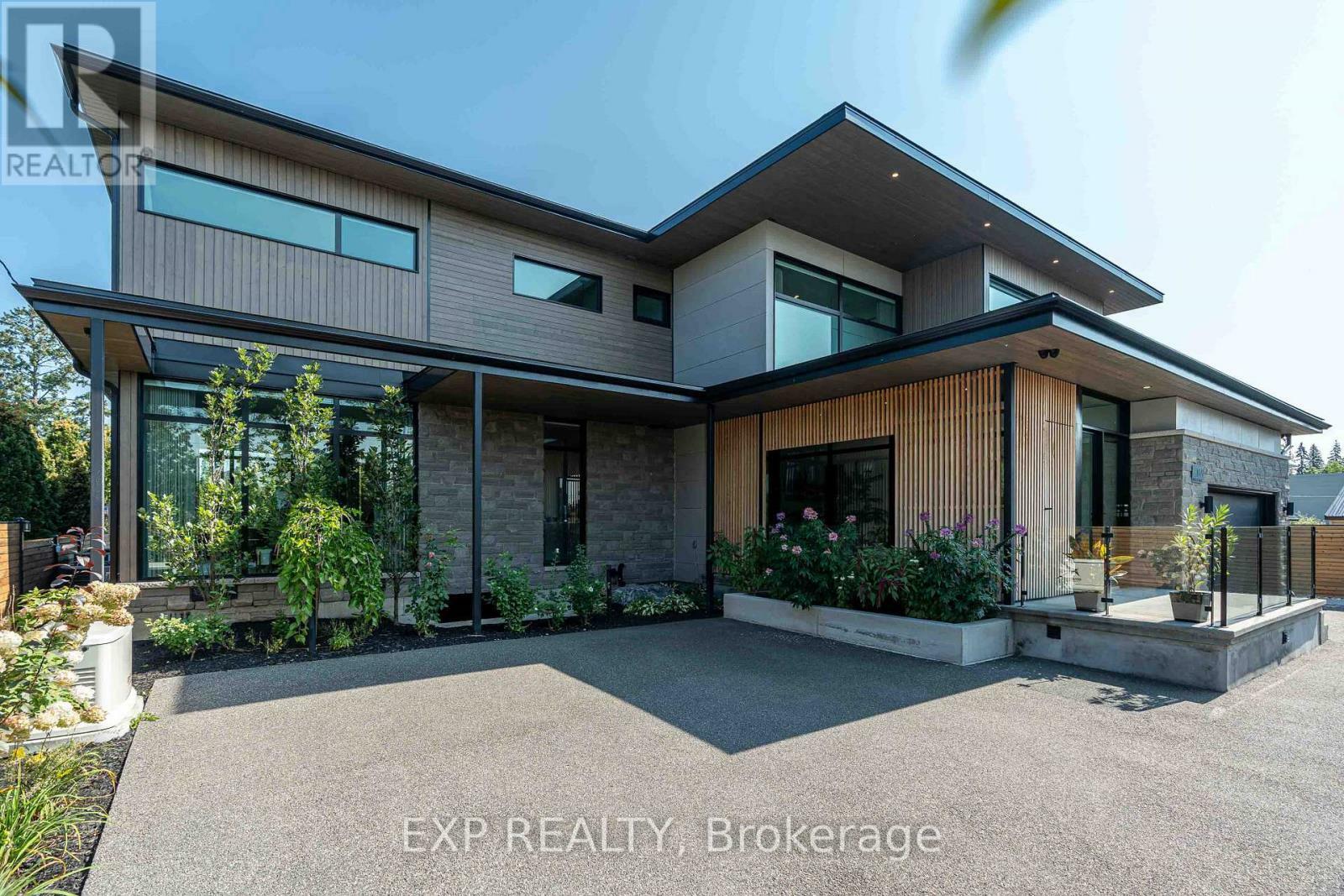 Property Photo: 1979 Prince Of Wales Drive ON K2C 3J7