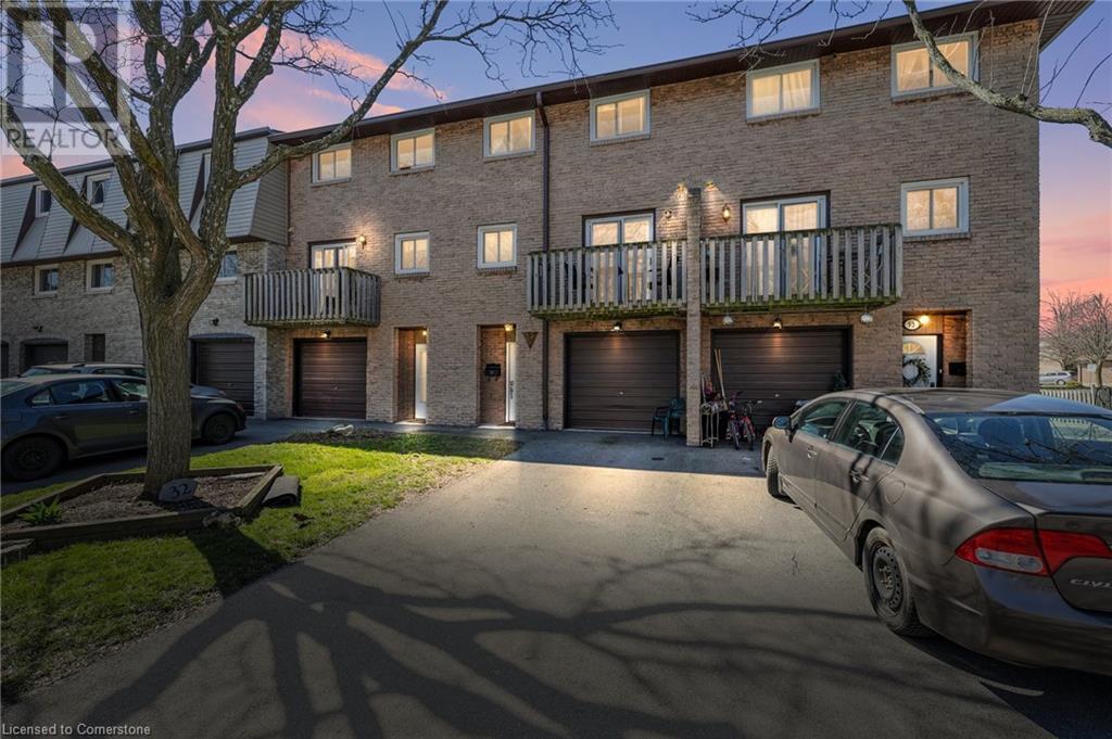 Property Photo: 985 Limeridge Road East 32 ON L8W 1X9