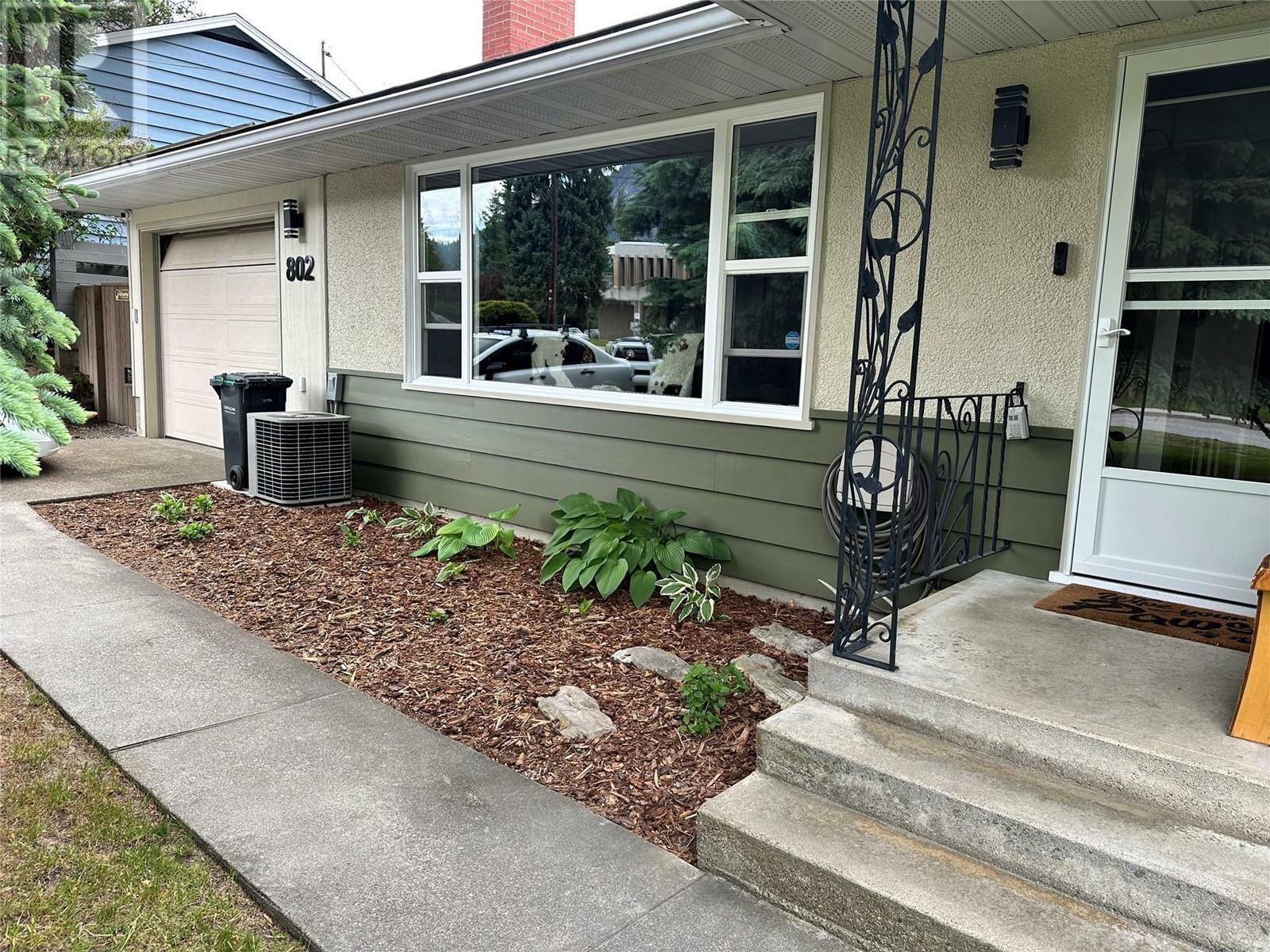 Property Photo: 802 10th Street BC V1N 3H8